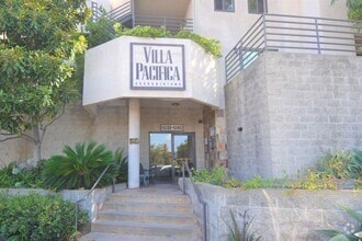 Building Photo - 4138 E Mendez St