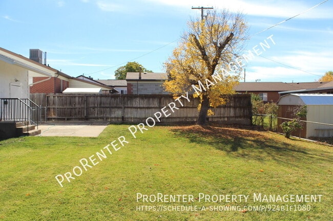 Building Photo - 4749 S 200 E