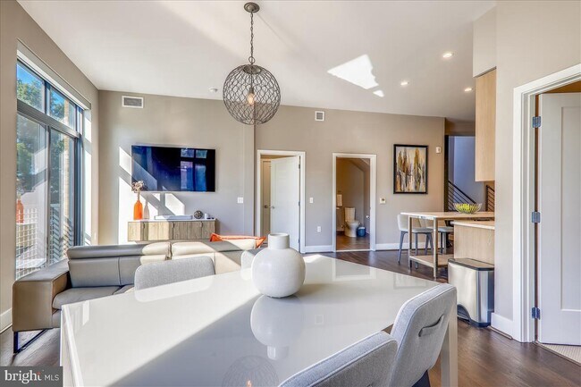 Foto del edificio - 525 Water St SW