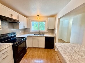 Building Photo - 1620 Ranae Dr