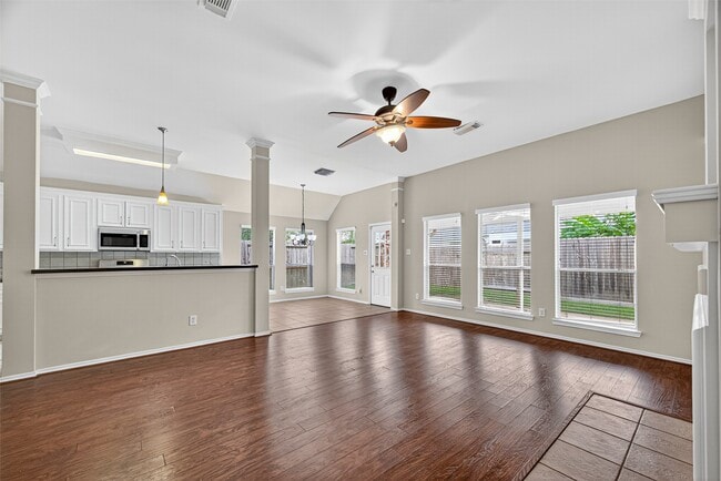 Foto del edificio - 3619 Parkshire Dr