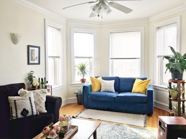 Foto del edificio - 5419 N Artesian Ave