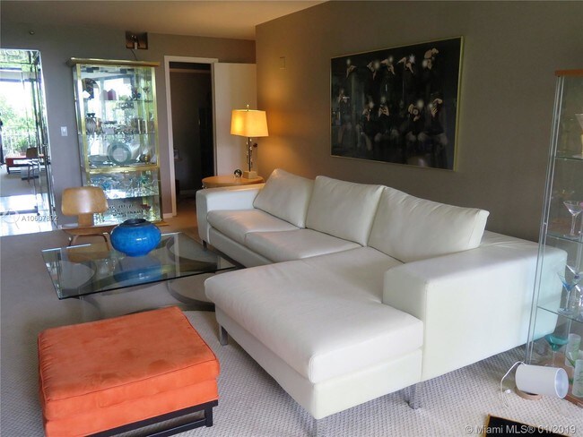 Foto del edificio - 2000 Towerside Terrace