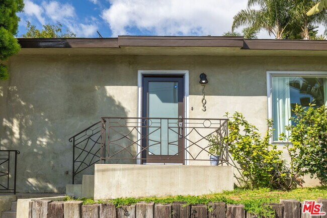 Building Photo - 7103 Earldom Ave