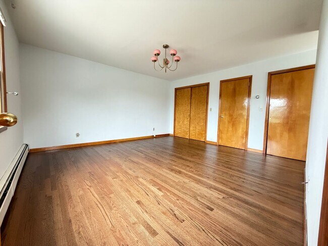 Building Photo - 219 Old Mamaroneck Rd