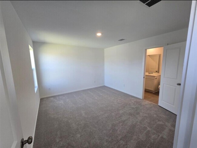 Foto del edificio - 6838 Lantana Leaf Ln