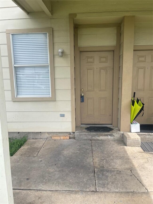 Foto del edificio - 5309 Woodland Oaks Ct