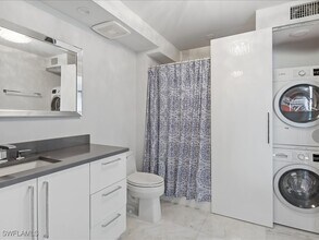 Building Photo - 2750 Gulf Shore Blvd N