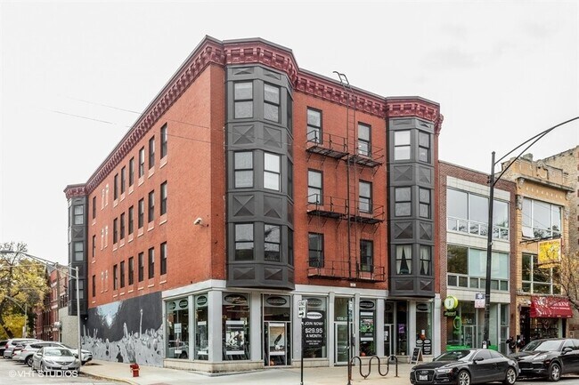 Building Photo - 1735 W Division St