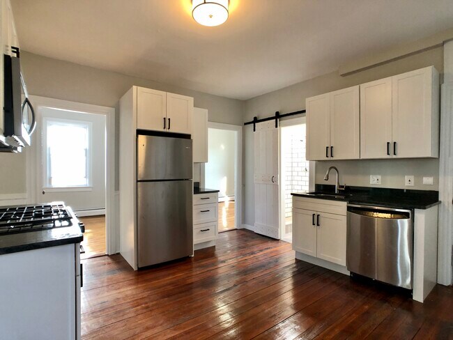 Foto del edificio - 373 Wickenden St