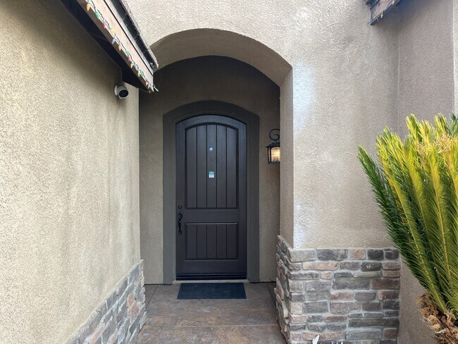 Building Photo - 10608 Montemar Dr