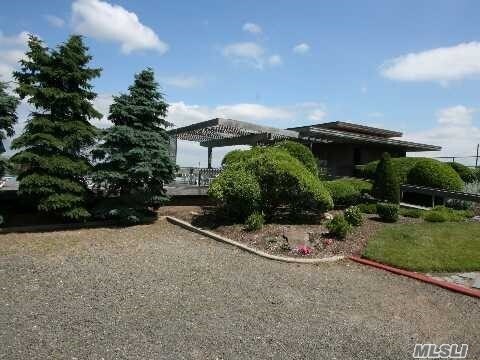 Building Photo - 459 Dune Rd