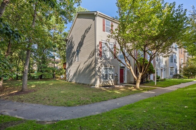 Building Photo - 7022 Dasher Farm Ct