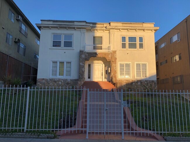 Foto del edificio - 420 S Berendo St