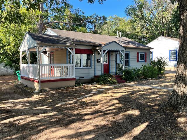 Building Photo - 1905 Sena St