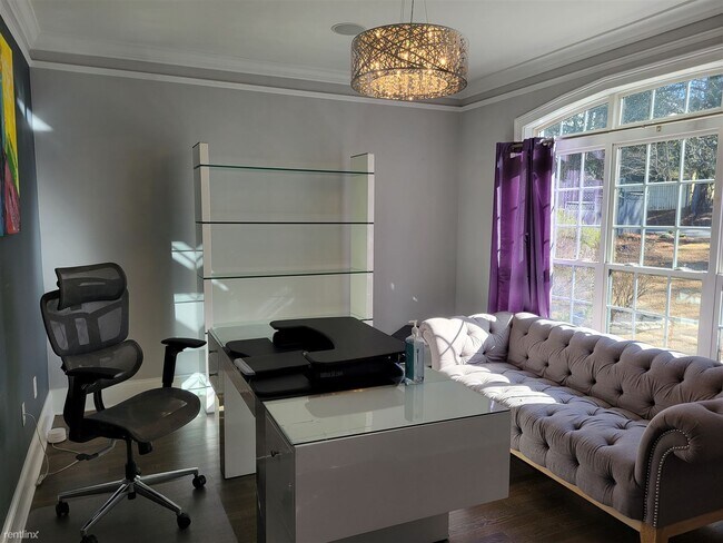 Foto del edificio - 6 br, 5.5 bath House - 1599 Gaylor Circle ...