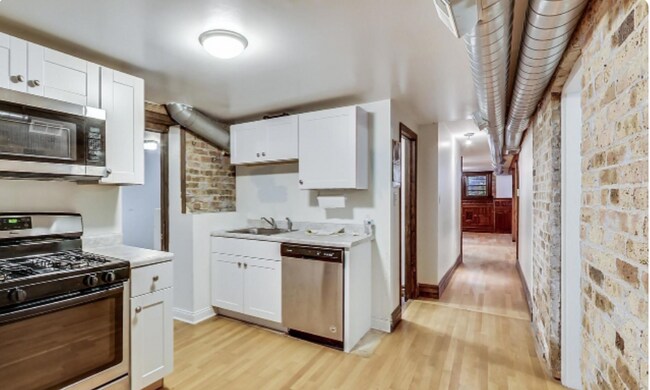 Foto del edificio - 2324 W Armitage Ave