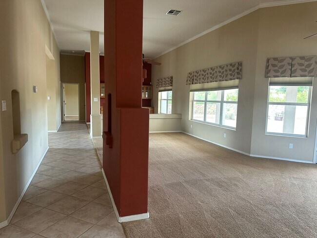 Foto del edificio - 5265 Redman Rd
