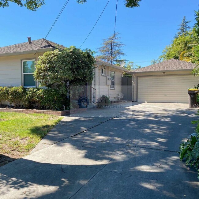 Building Photo - 151 W Sonoma Ave