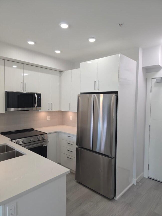 Photo du bâtiment - 33886 Pine St