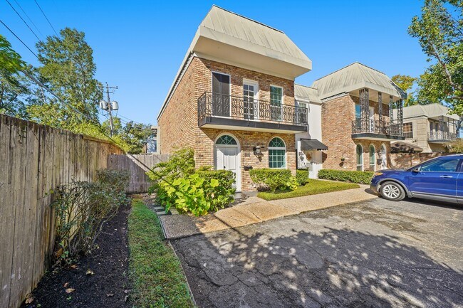 Building Photo - 2010 Stoney Brook Dr