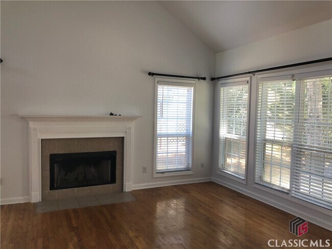 Building Photo - 117 Covington Pl