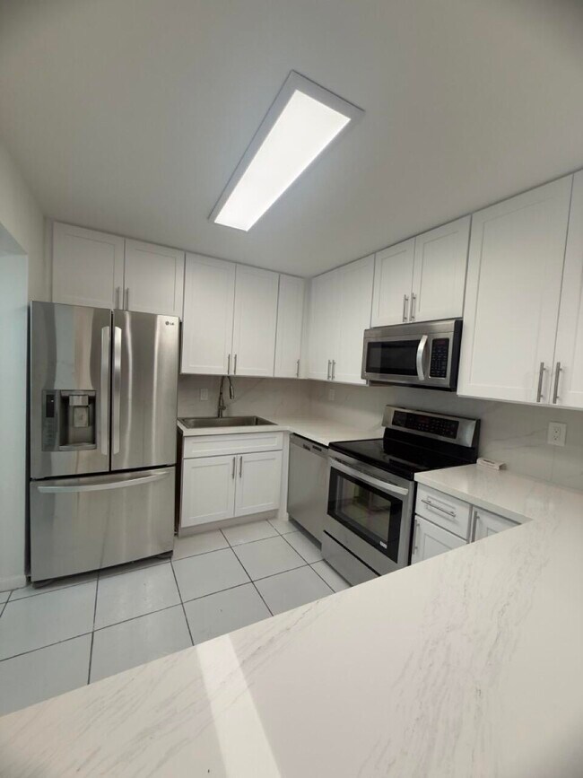 Building Photo - 9370 SW 8th St