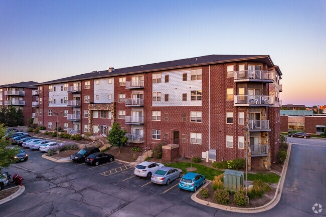 Foto del edificio - Six Points Apts