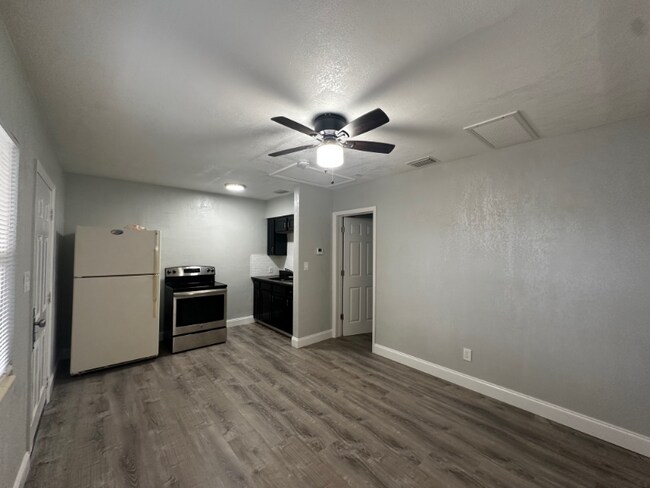 Foto del edificio - 1610 12th Ave S