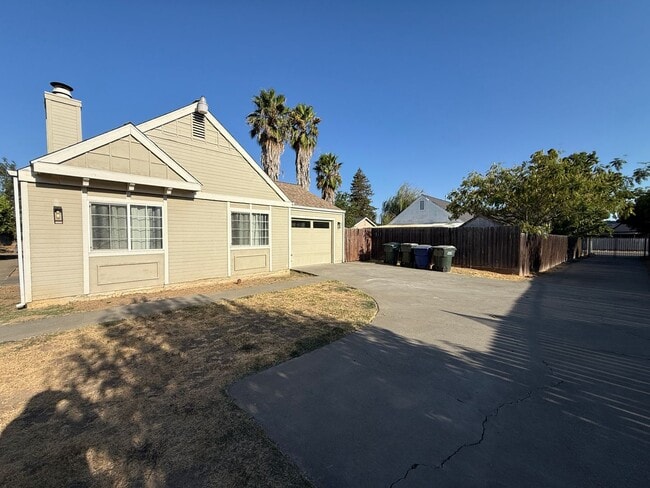 Building Photo - 4705 Candell Ct