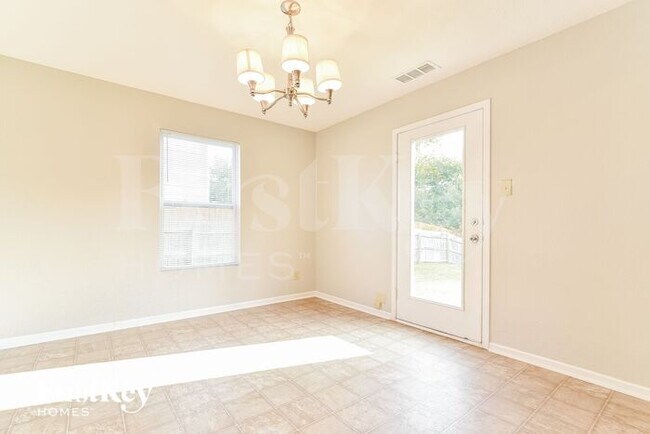 Foto del edificio - 723 Sedgewick Ln