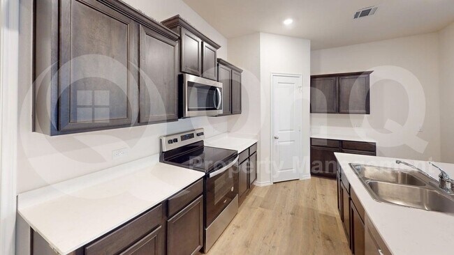 Foto del edificio - 13128 S Haven Wy