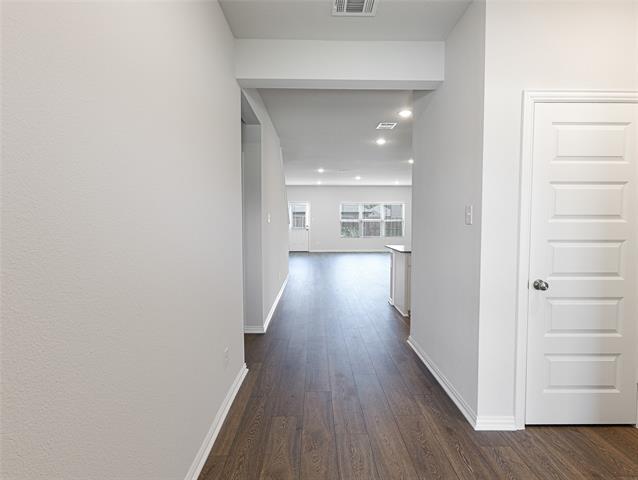 Building Photo - 545 Meadow Run Dr