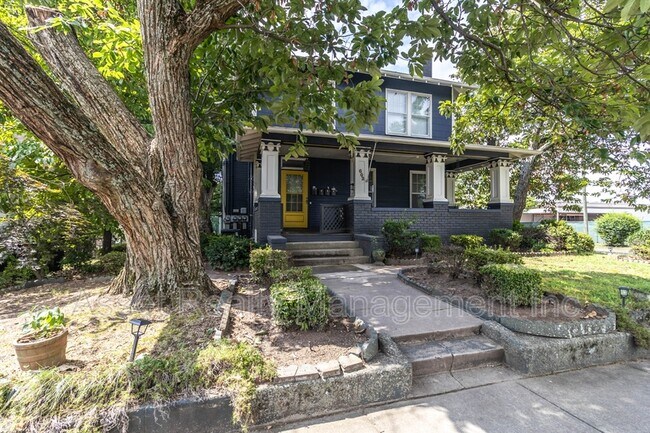 Foto del edificio - 602 Caswell Ave