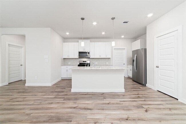 Building Photo - 9521 Sugar Berry Dr