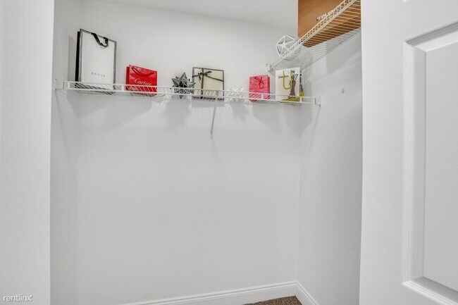 Foto del edificio - 208 Shearwater Ct W