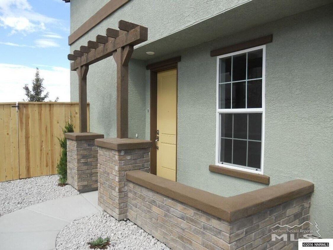 Primary Photo - Open Spacious South Reno