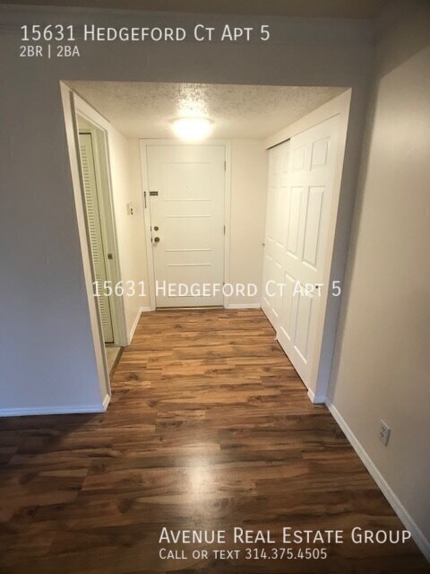 Building Photo - 15631 Hedgeford Ct