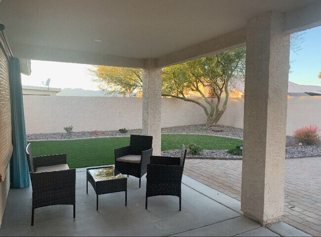 Foto del edificio - Beautiful Fairway Estates 3-Bed Home with ...