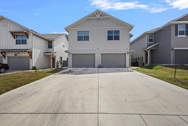 Photo - 2302 Tulipwood Cv Townhome