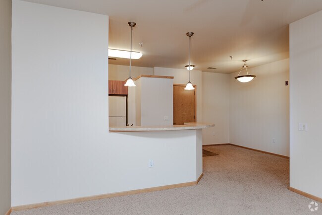 2BR, 2BA - 1,023SF - Kennedy Place