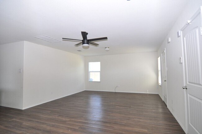 Building Photo - 5676 Berea St