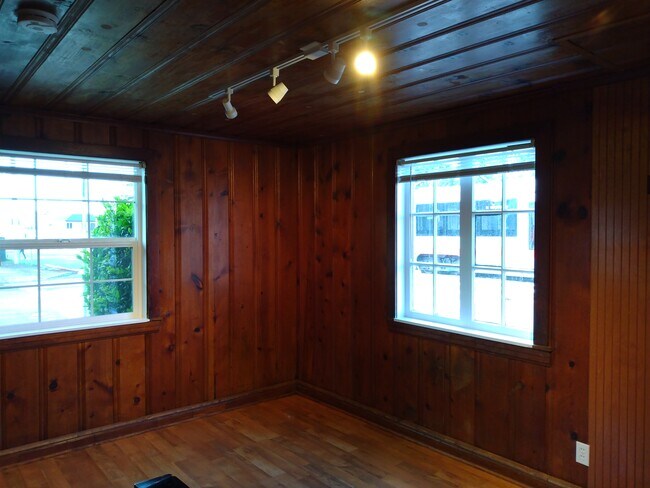 Building Photo - 2545 Taraval St