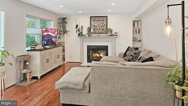Foto del edificio - 6441 Forest Rd