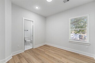 Building Photo - 6909 S Hall St