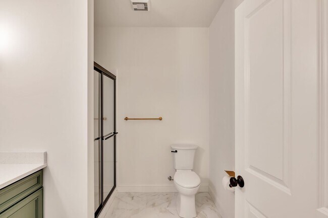 Building Photo - 36 Pawling Ave