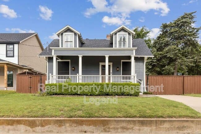 Building Photo - 715 S Barnett Ave