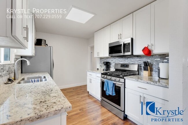 Foto del edificio - Nicely updated home in North Vallejo locat...