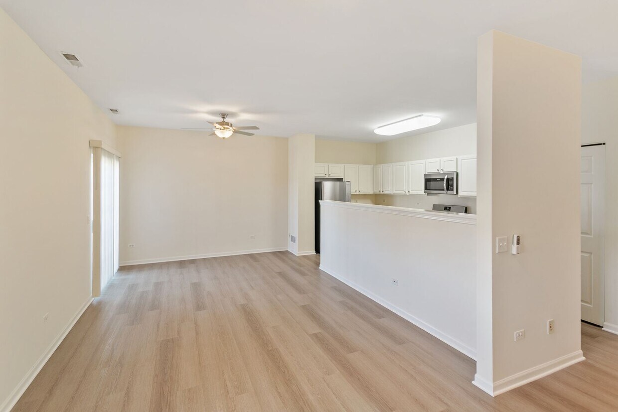 Foto del edificio - 2 Bedroom 2 Bath Townhouse in Grayslake