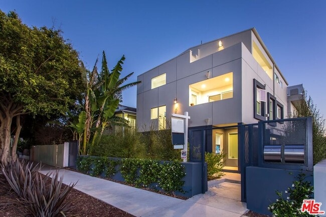 Foto del edificio - 615 6th Ave